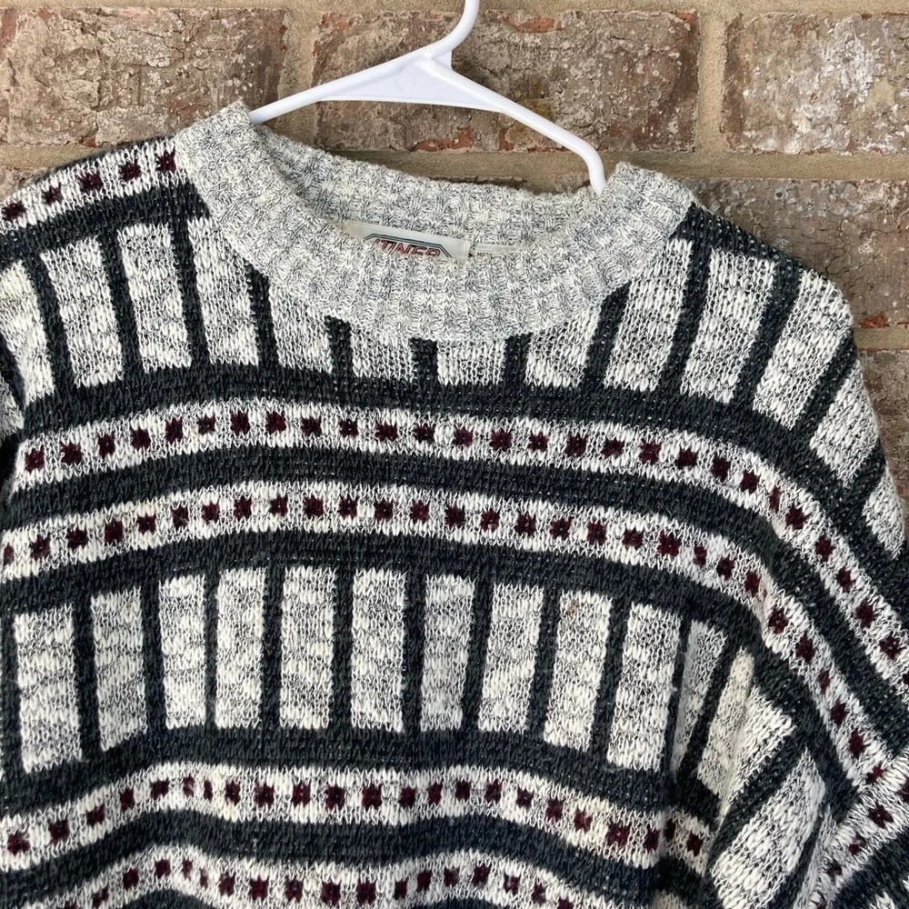 Vintage Men’s Sweater Medium Skiing lodge winter
